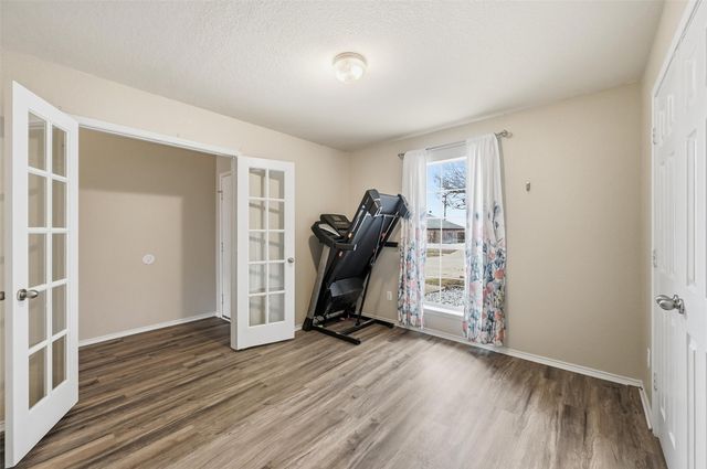 528 Bretts Way, Burleson, TX 76028