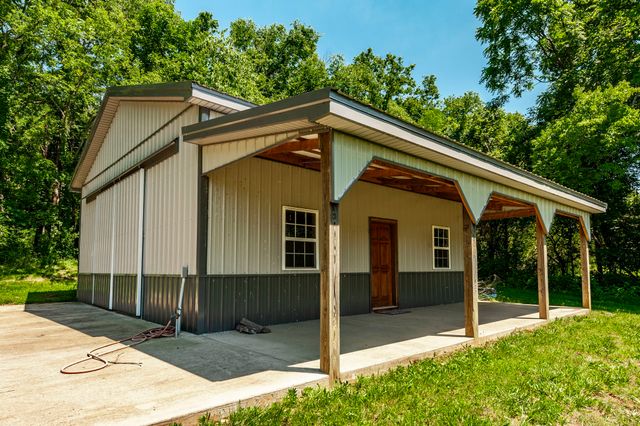 309 Hurt Rd, Hendersonville, TN 37075