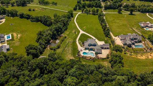309 Hurt Rd, Hendersonville, TN 37075