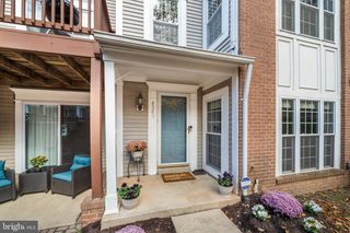 4367 HACKNEY COACH LN #162, Fairfax, VA 22030