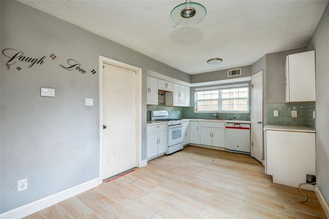 2806 N Brompton Drive, Pearland, TX 77584