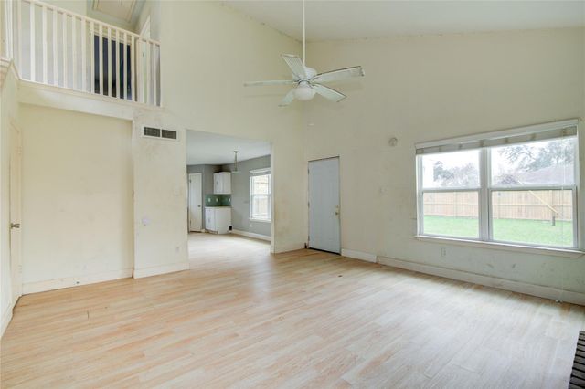 2806 N Brompton Drive, Pearland, TX 77584