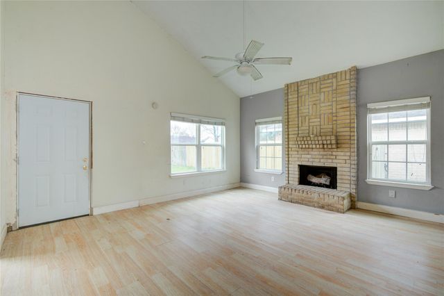 2806 N Brompton Drive, Pearland, TX 77584