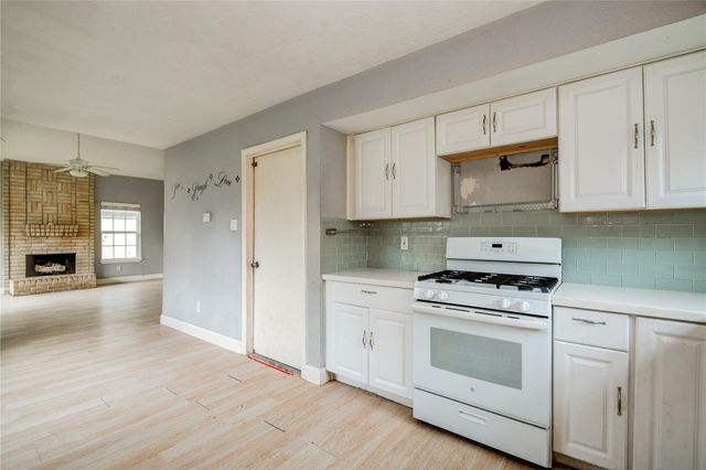 2806 N Brompton Drive, Pearland, TX 77584