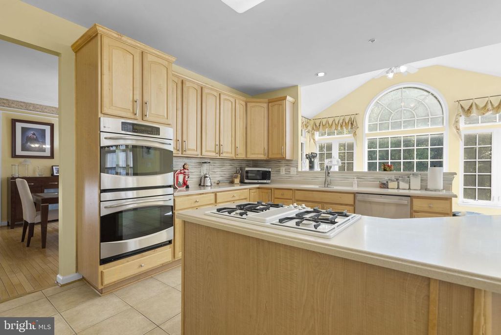 Image 12 of property listing at 17803 MERINO DR, Accokeek, MD 20607