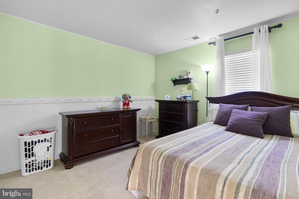 Image 25 of property listing at 17803 MERINO DR, Accokeek, MD 20607
