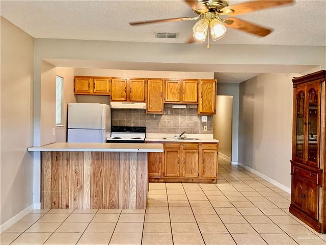 3415 N Kenyon Road 3, Edinburg, TX 78542