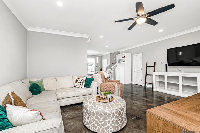 1502 Lamotte Ln, Port Allen, LA 70767