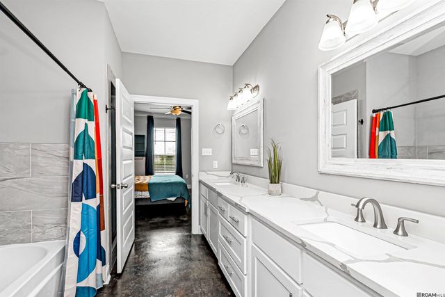 1502 Lamotte Ln, Port Allen, LA 70767