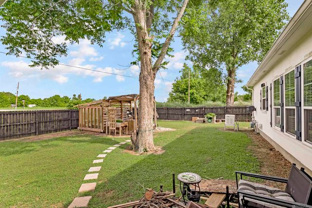 1502 Lamotte Ln, Port Allen, LA 70767