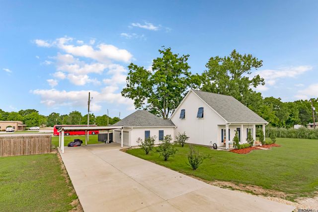 1502 Lamotte Ln, Port Allen, LA 70767