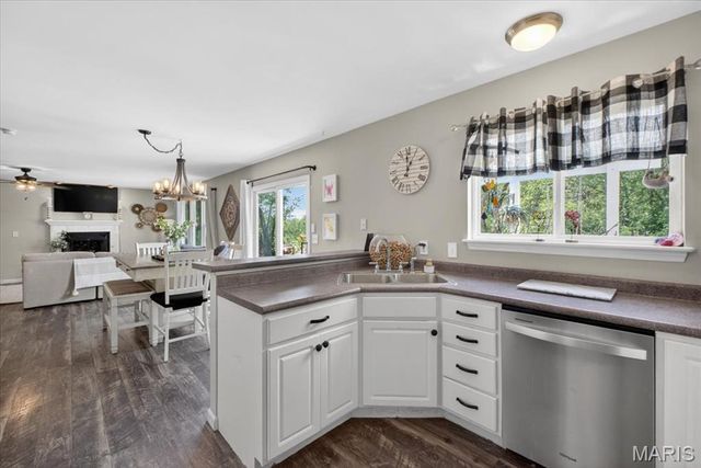 10 Francis Avenue, Valley Park, MO 63088