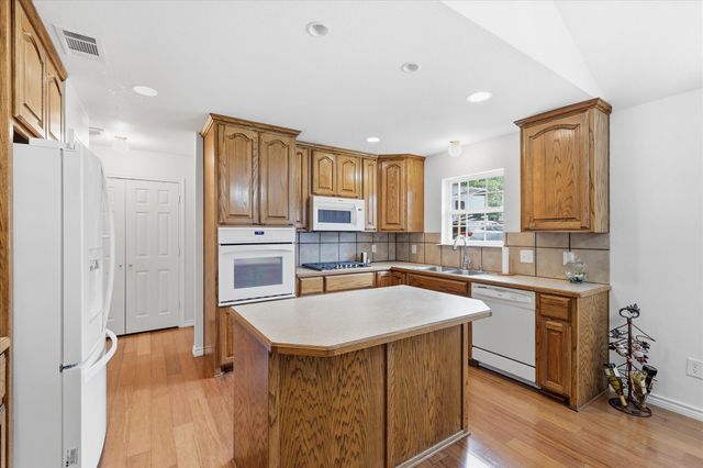 306 Oak Drive, Argyle, TX 76226