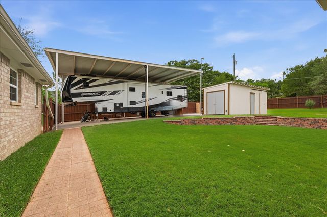 306 Oak Drive, Argyle, TX 76226