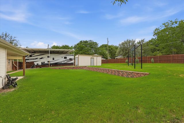 306 Oak Drive, Argyle, TX 76226