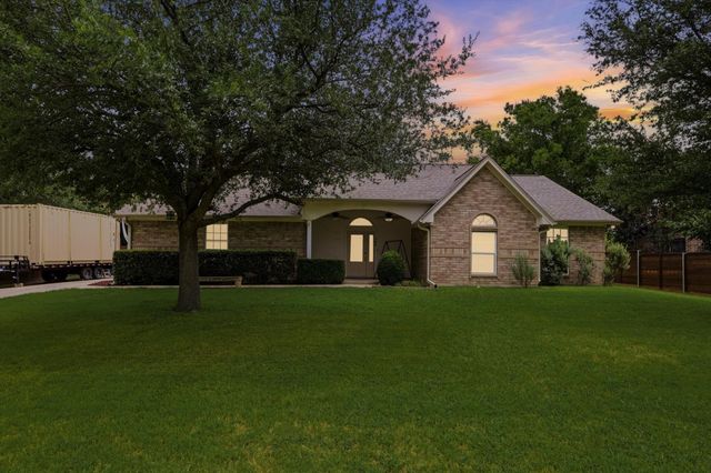 306 Oak Drive, Argyle, TX 76226