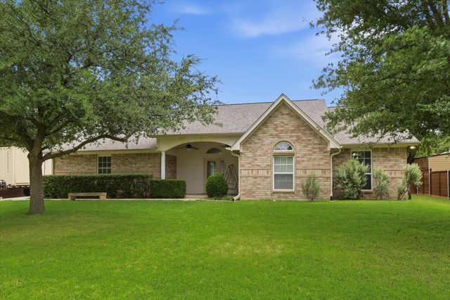 306 Oak Drive, Argyle, TX 76226
