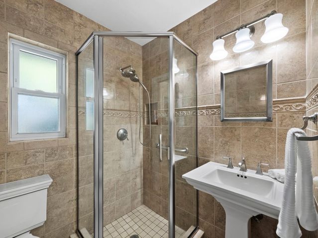 4808 RIVERWOOD AVENUE, Sarasota, FL 34231