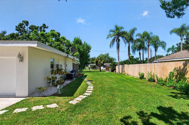 4808 RIVERWOOD AVENUE, Sarasota, FL 34231