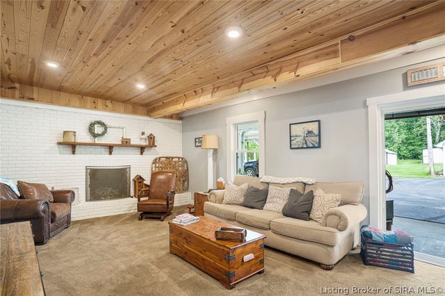 8298 W Chicken Run Road, Madison, IN 47250