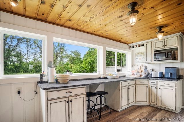 8298 W Chicken Run Road, Madison, IN 47250