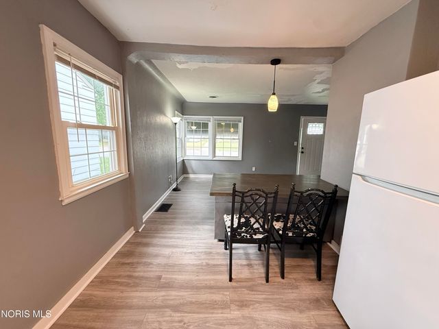 3168 Douglas Road, Toledo, OH 43606