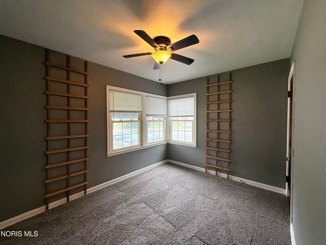 3168 Douglas Road, Toledo, OH 43606