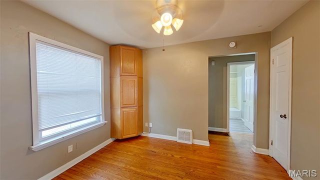 414 Superior Drive, St Louis, MO 63135