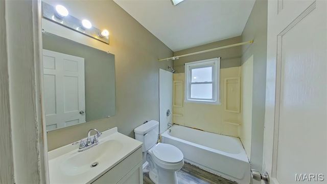 414 Superior Drive, St Louis, MO 63135