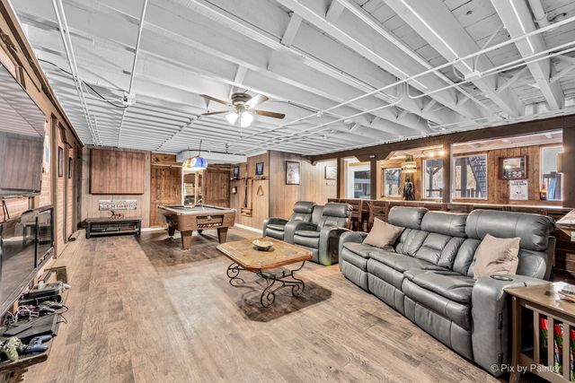 4801 Barreville Road, Prairie Grove, IL 60012