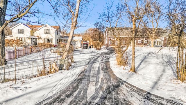 4801 Barreville Road, Prairie Grove, IL 60012