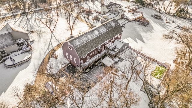 4801 Barreville Road, Prairie Grove, IL 60012