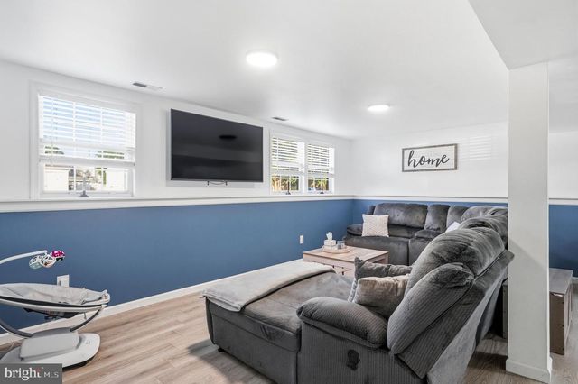 10 W VIOLETTE DR, New Castle, DE 19720