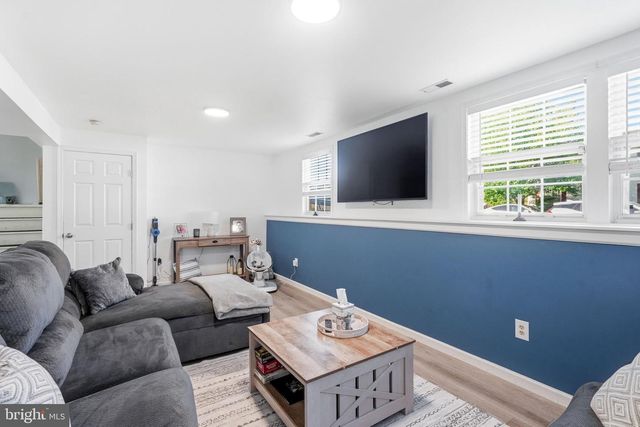10 W VIOLETTE DR, New Castle, DE 19720