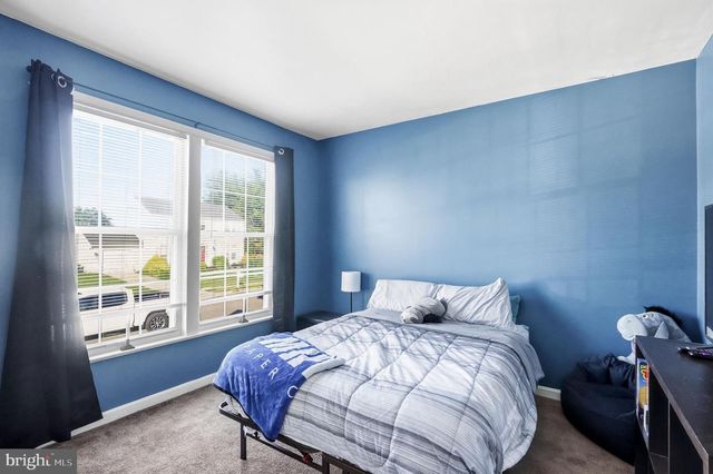 10 W VIOLETTE DR, New Castle, DE 19720