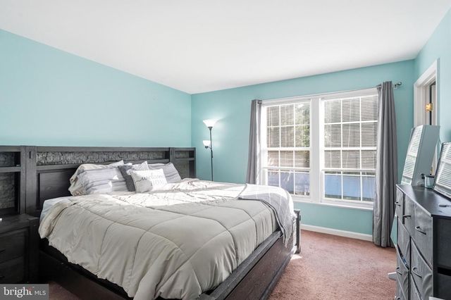 10 W VIOLETTE DR, New Castle, DE 19720