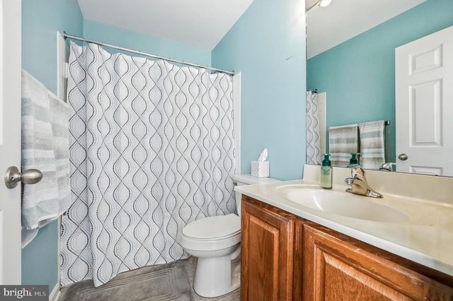 10 W VIOLETTE DR, New Castle, DE 19720