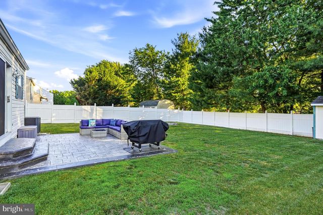 10 W VIOLETTE DR, New Castle, DE 19720