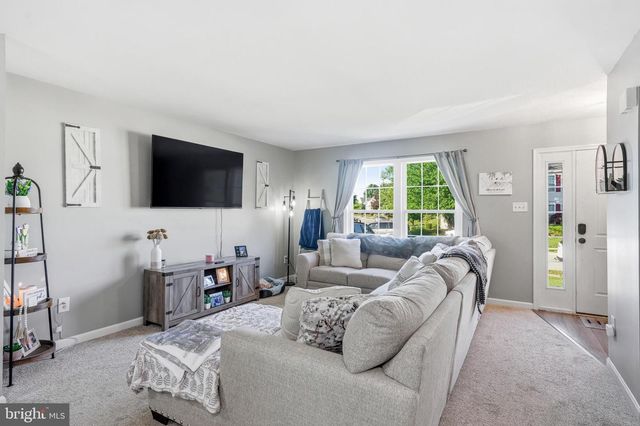 10 W VIOLETTE DR, New Castle, DE 19720