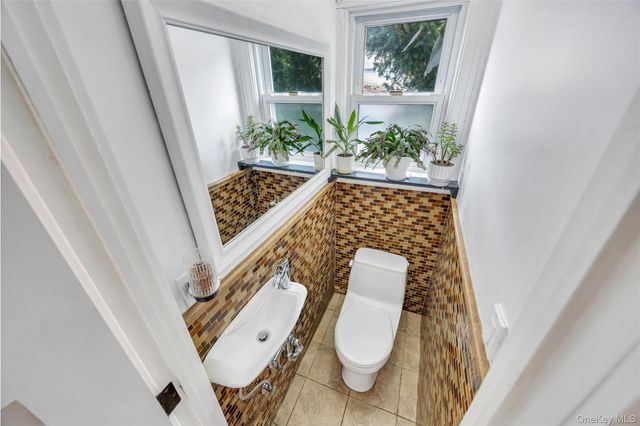 11549 165th Street, Jamaica, NY 11434