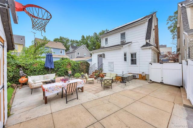 11549 165th Street, Jamaica, NY 11434