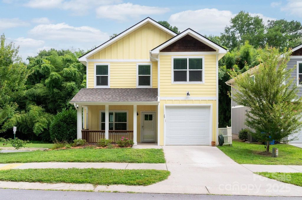 29 Crayton Park Drive, Asheville, NC 28803