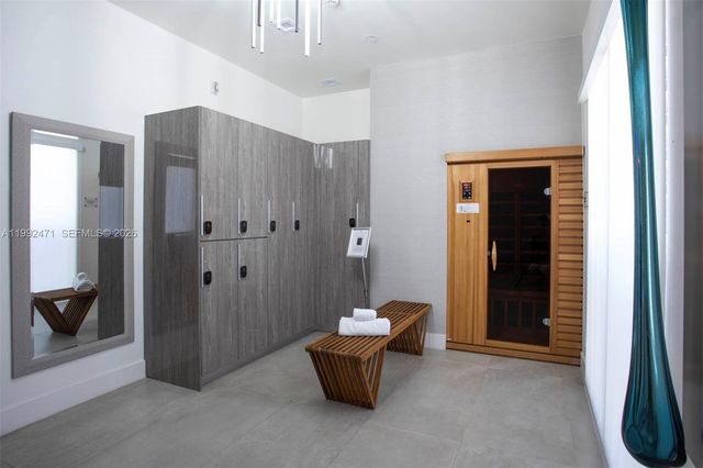 4779 Collins Ave 808, Miami Beach, FL 33140