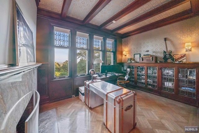 35 Afterglow Way, Montclair, NJ 07042