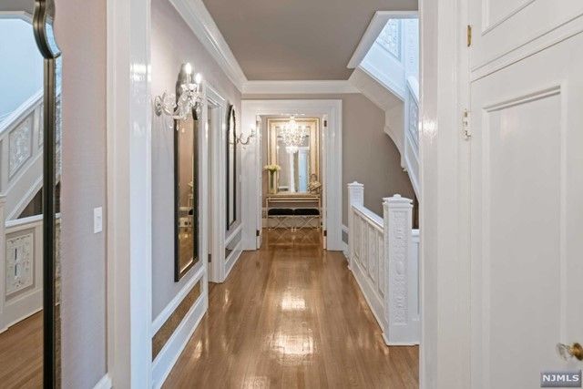 35 Afterglow Way, Montclair, NJ 07042