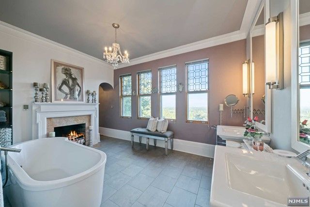 35 Afterglow Way, Montclair, NJ 07042