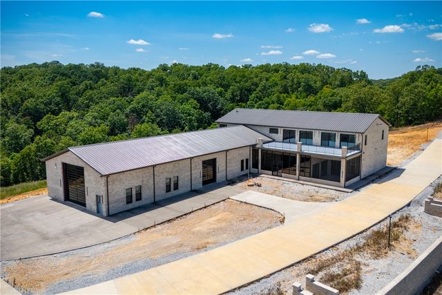 10257 Broken Bow Trail, Rogers, AR 72756