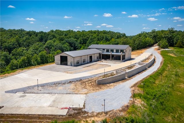 10257 Broken Bow Trail, Rogers, AR 72756