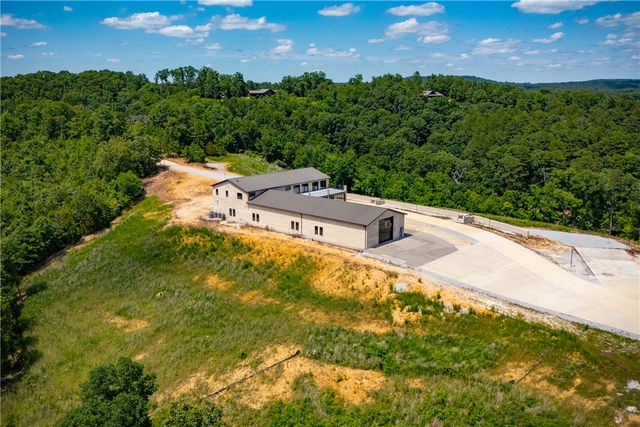 10257 Broken Bow Trail, Rogers, AR 72756