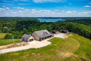 10257 Broken Bow Trail, Rogers, AR 72756